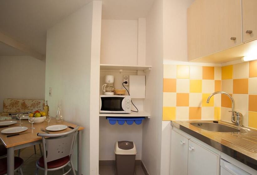 호스텔 Village Vacances La Riviera Limousine By Popinns