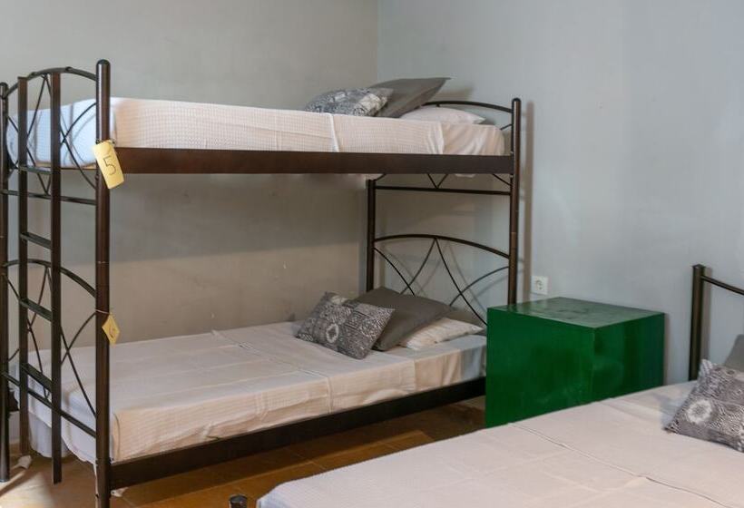 Dioskouros Hostel