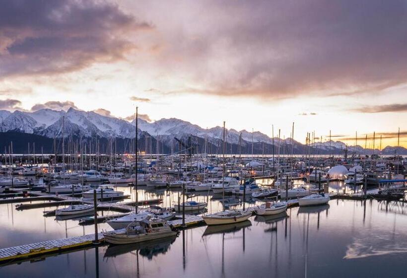 Harbor 360 Hotel Seward