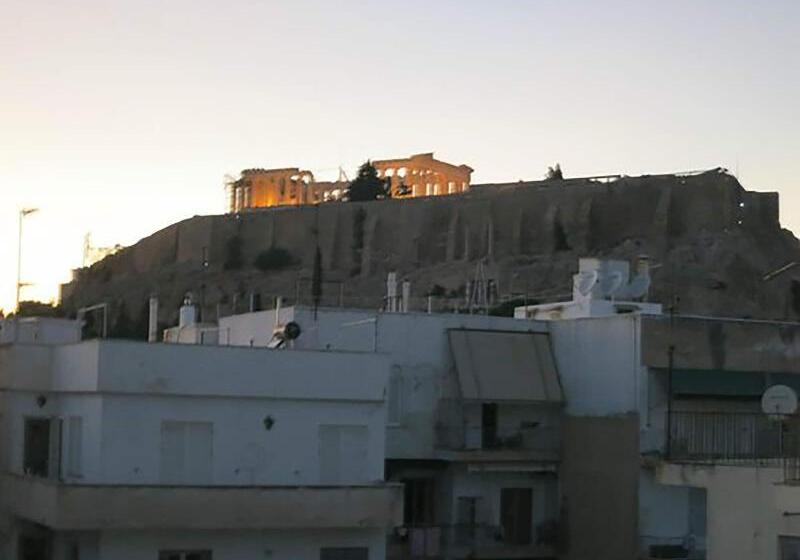 簡易ホテル Athens Backpackers