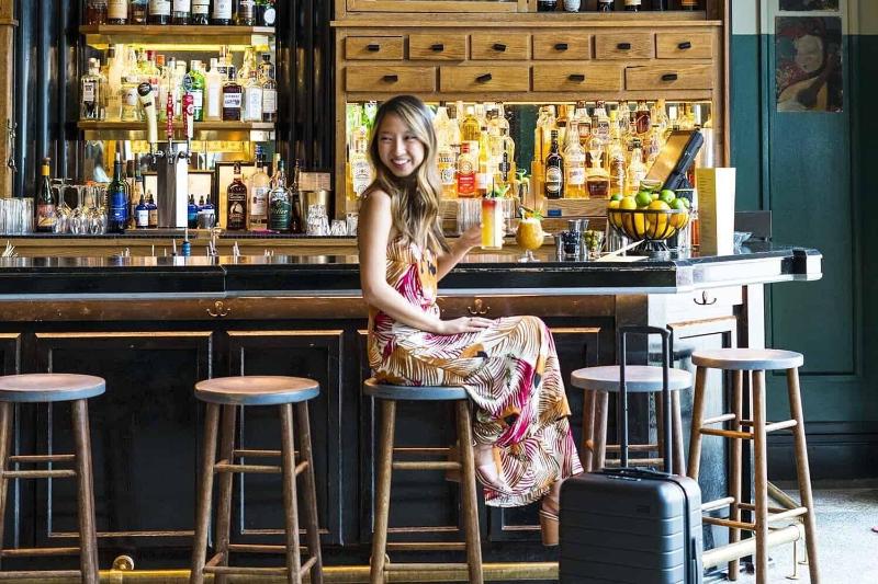 簡易ホテル Athens Backpackers