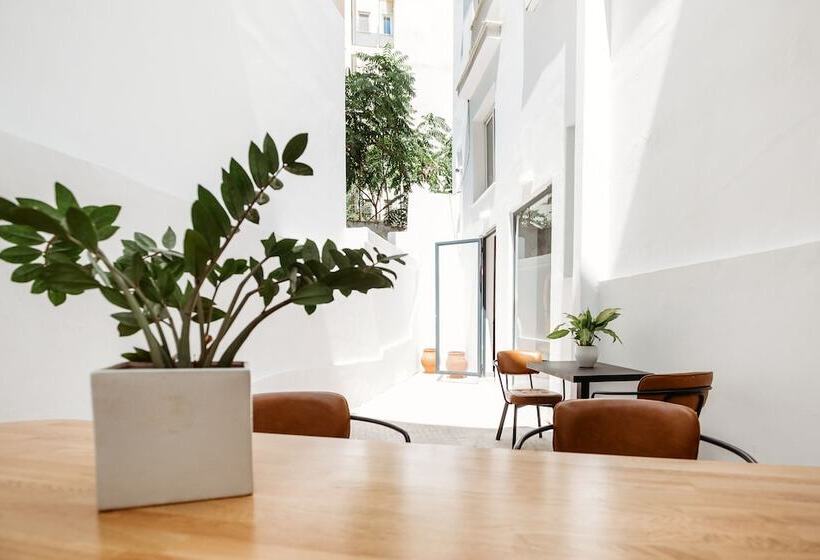 簡易ホテル Athens Backpackers