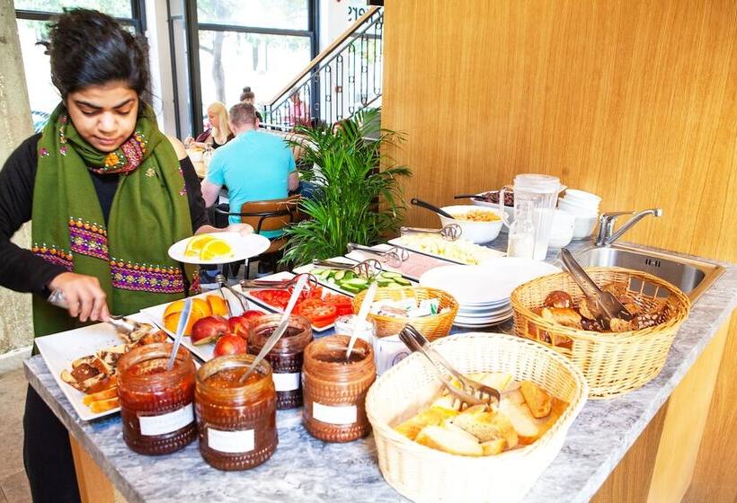 簡易ホテル Athens Backpackers