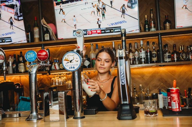 簡易ホテル Athens Backpackers