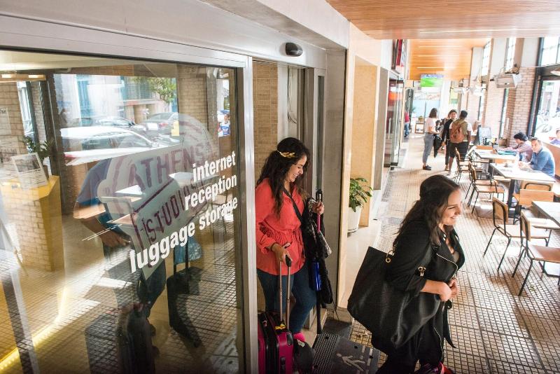 簡易ホテル Athens Backpackers
