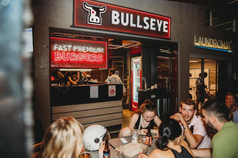 簡易ホテル Athens Backpackers