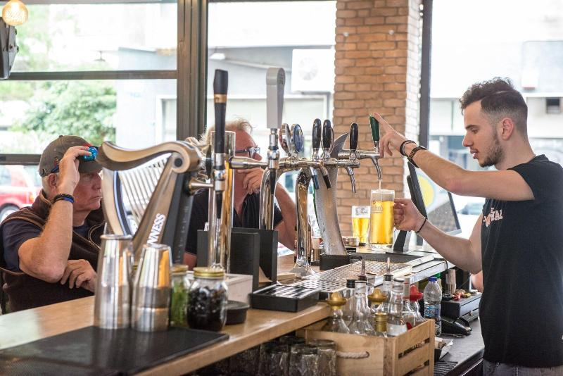 簡易ホテル Athens Backpackers