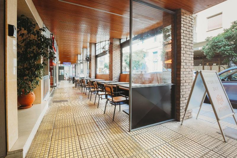 簡易ホテル Athens Backpackers