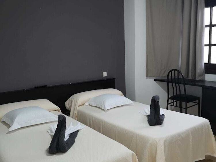 Hostal Asador Julian Brunete