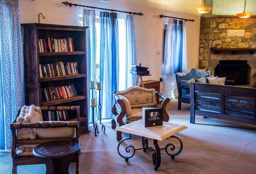 בית מלון כפרי Abeliona Retreat