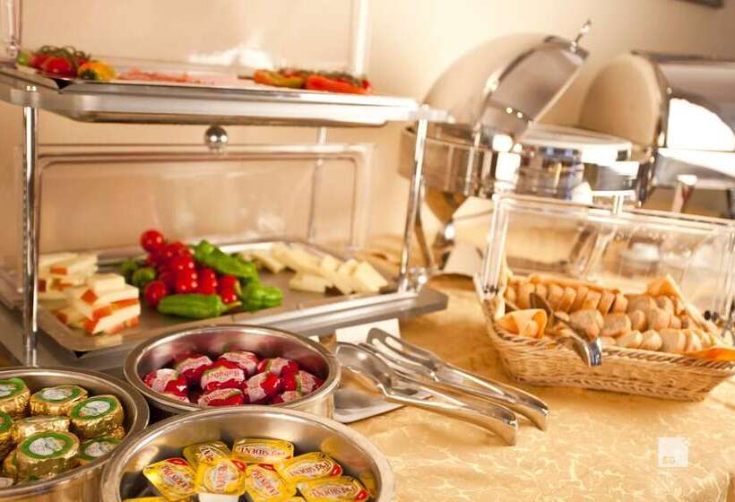 בית מלון כפרי Aldrovandi Residence City Suites