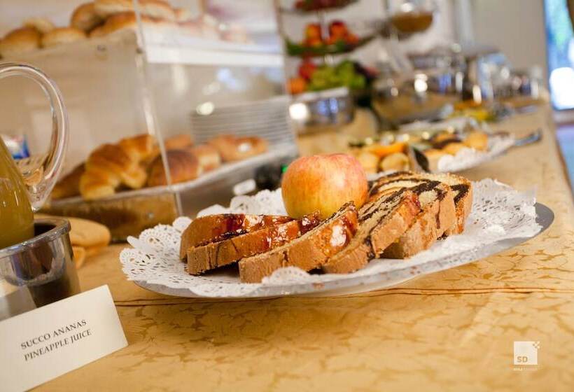 בית מלון כפרי Aldrovandi Residence City Suites