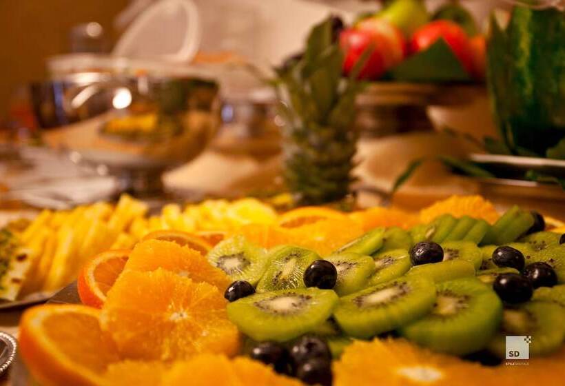 בית מלון כפרי Aldrovandi Residence City Suites