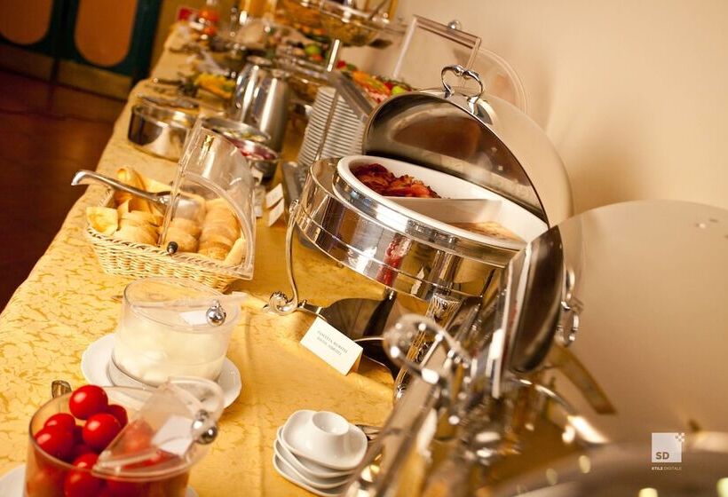 בית מלון כפרי Aldrovandi Residence City Suites