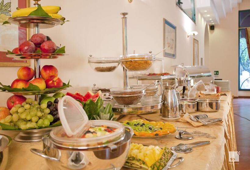 בית מלון כפרי Aldrovandi Residence City Suites