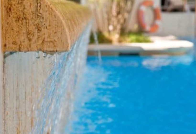 בית מלון כפרי Aldrovandi Residence City Suites