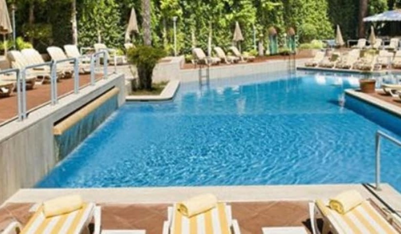 בית מלון כפרי Aldrovandi Residence City Suites