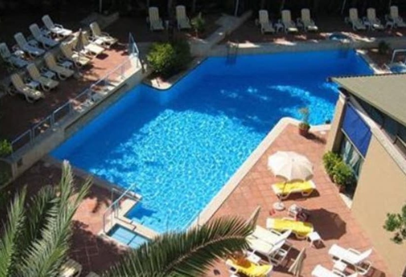 בית מלון כפרי Aldrovandi Residence City Suites