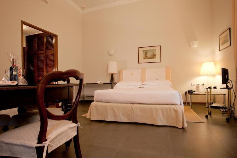 בית מלון כפרי Aldrovandi Residence City Suites