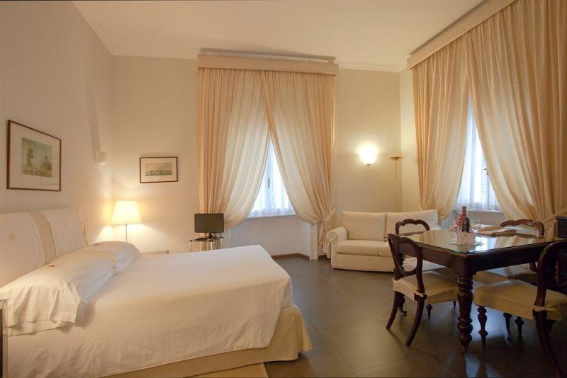 בית מלון כפרי Aldrovandi Residence City Suites