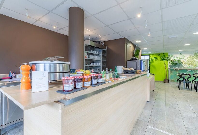 Отель Appart’city Confort Tours