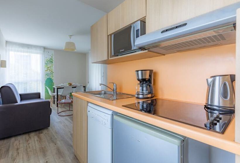 Отель Appart’city Confort Tours