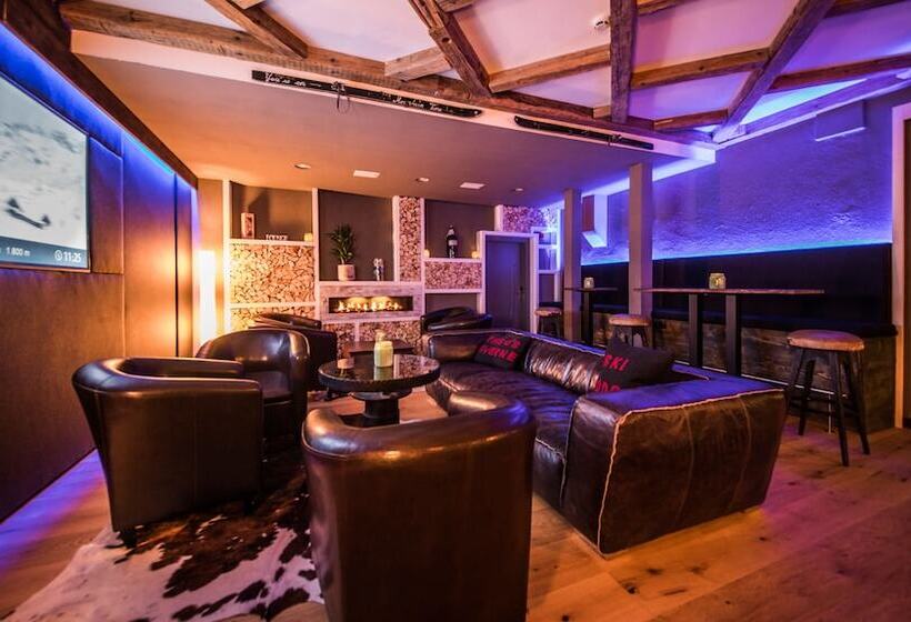 فندق Arlen Lodge