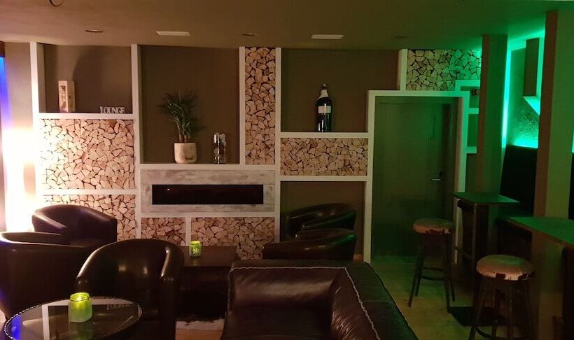 فندق Arlen Lodge