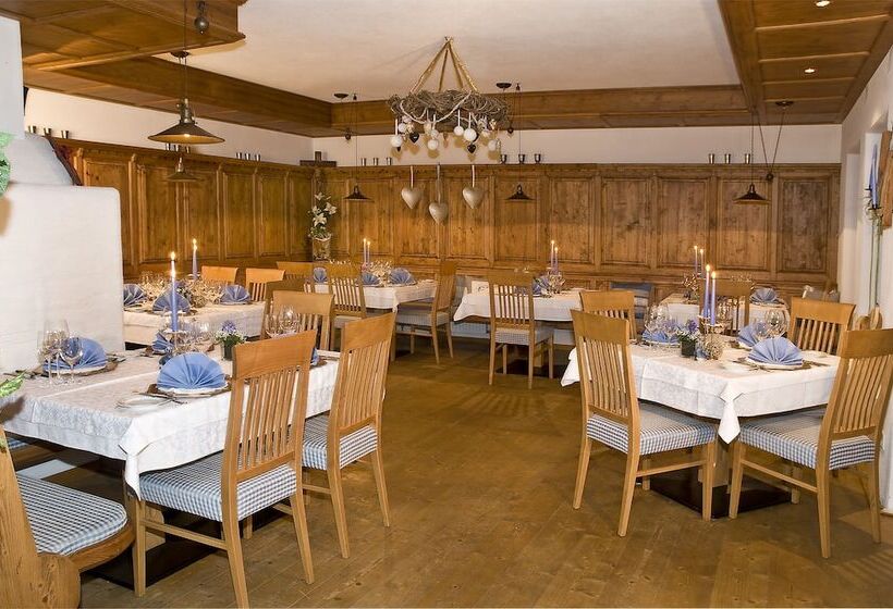 فندق Arlen Lodge