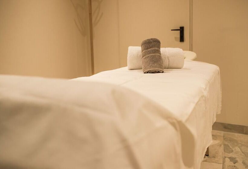 فندق Arlen Lodge