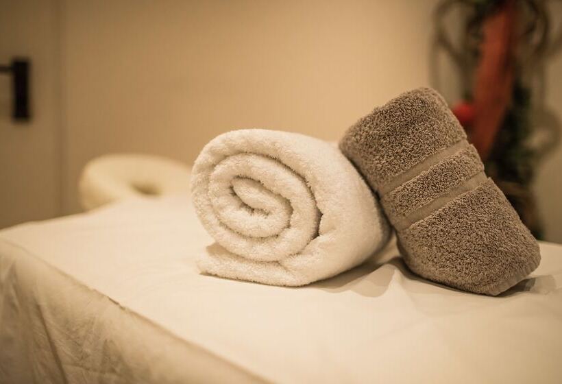 فندق Arlen Lodge