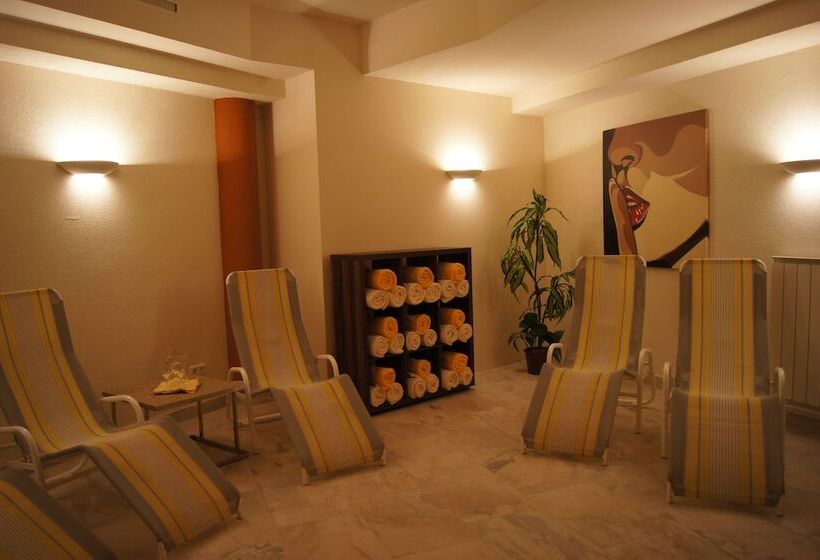 فندق Arlen Lodge