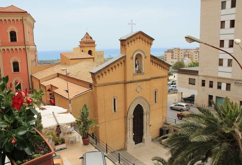 Отель La Dolce Vita   Luxury House