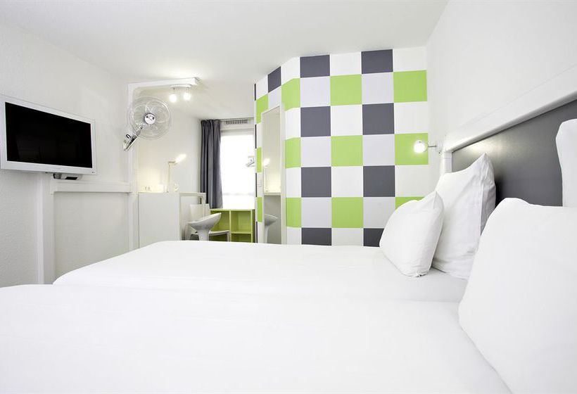 هتل Sure  Bordeaux Aeroport