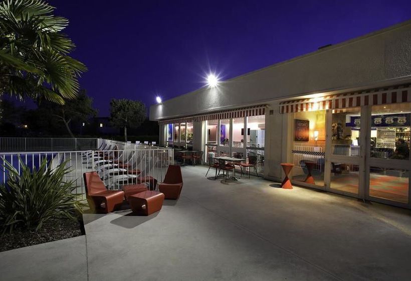 هتل Sure  Bordeaux Aeroport