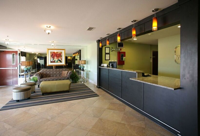 فندق Best Western Zachary Inn