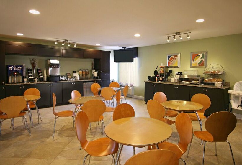 فندق Best Western Zachary Inn