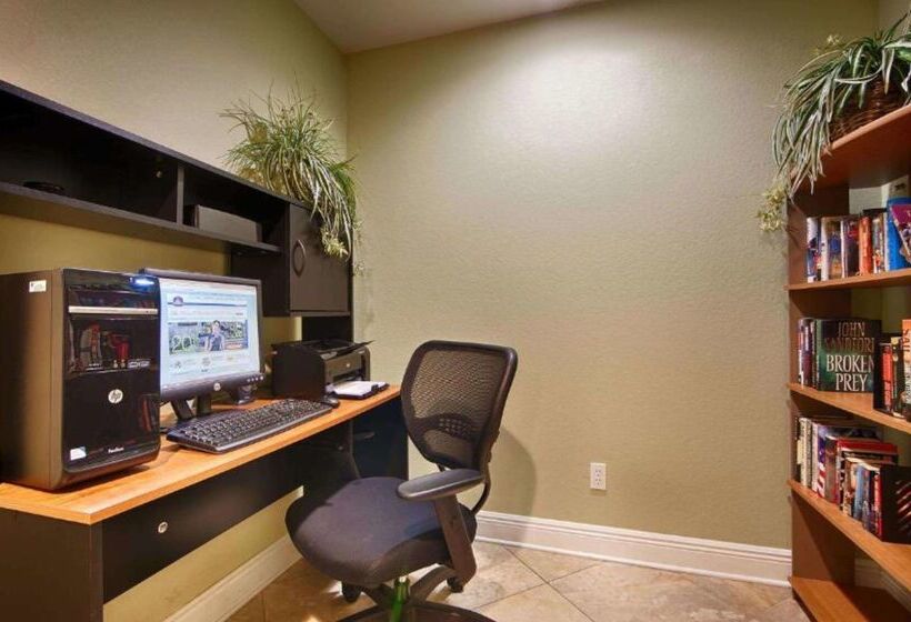 فندق Best Western Zachary Inn