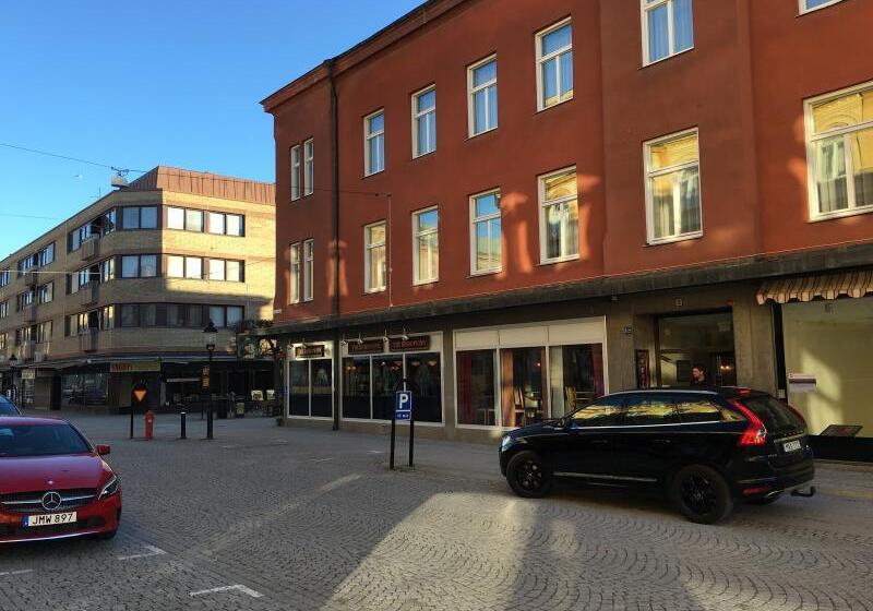 هتل Bishops Arms Koping