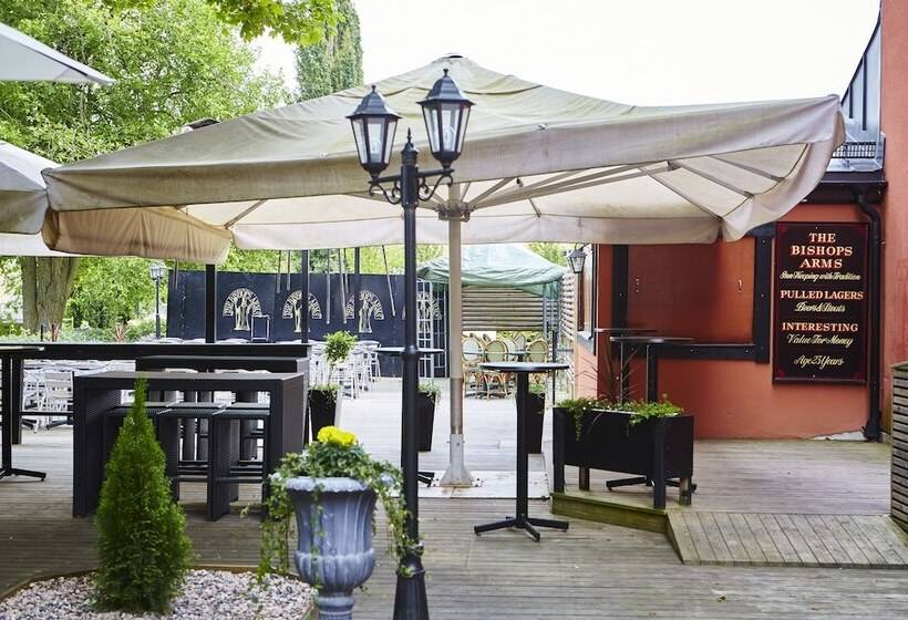 בית מלון כפרי Bishops Arms Koping