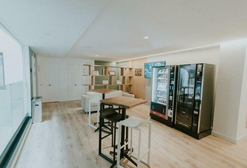 هتل Catalina Plaza Sostenible