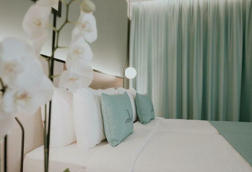 هتل Catalina Plaza Sostenible