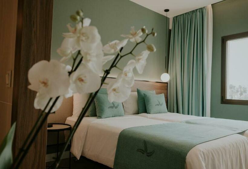 هتل Catalina Plaza Sostenible