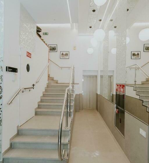 هتل Catalina Plaza Sostenible