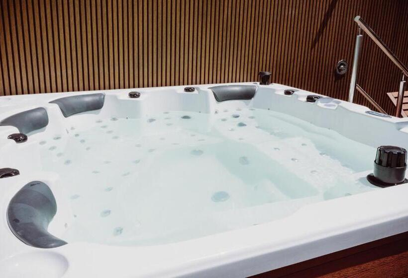 هتل Catalina Plaza Sostenible