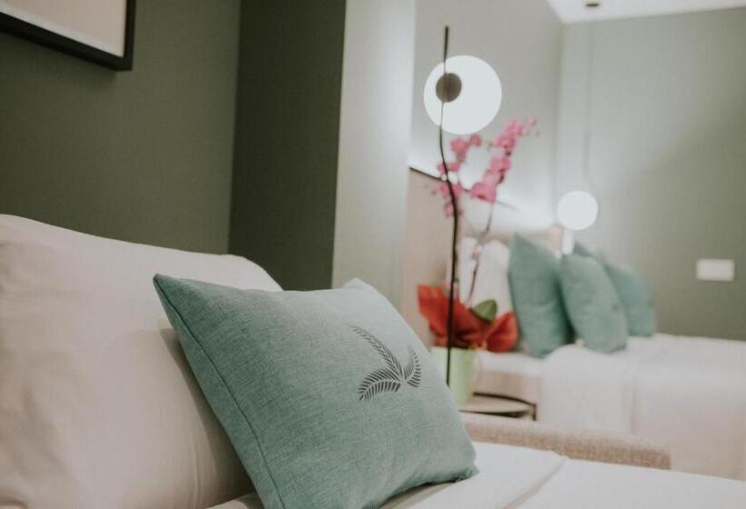 هتل Catalina Plaza Sostenible