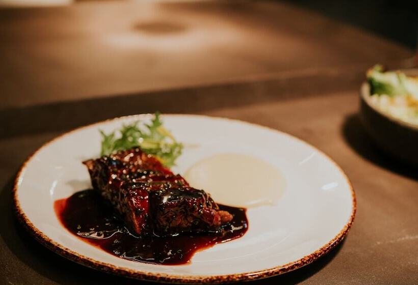 هتل Catalina Plaza Sostenible