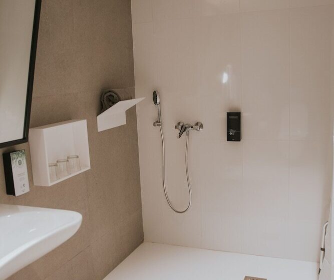 هتل Catalina Plaza Sostenible