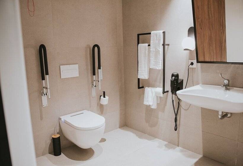 هتل Catalina Plaza Sostenible