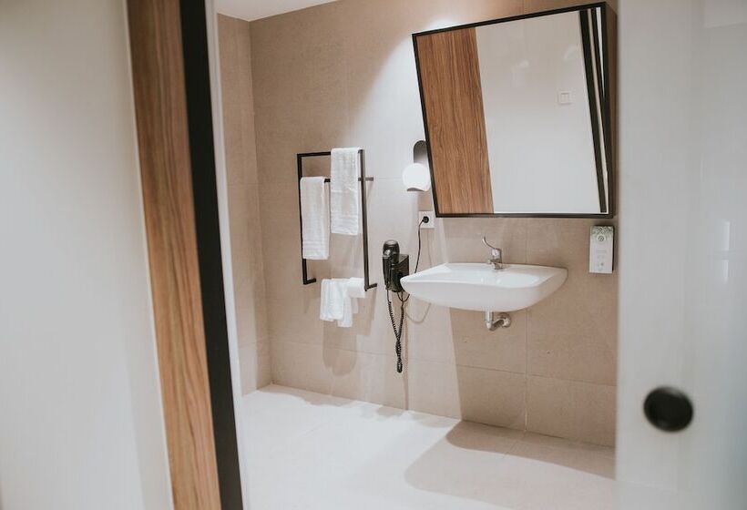 هتل Catalina Plaza Sostenible